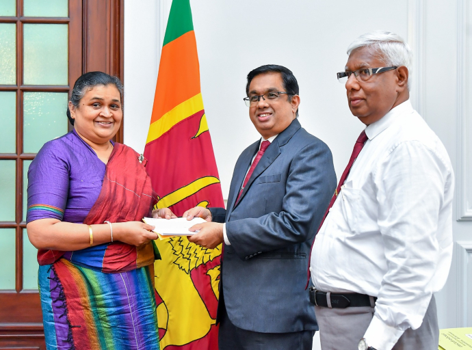 A day’s Pay of Uva Provincial Council Employees Donated to ‘Rebuilding Sri Lanka’ Fund
